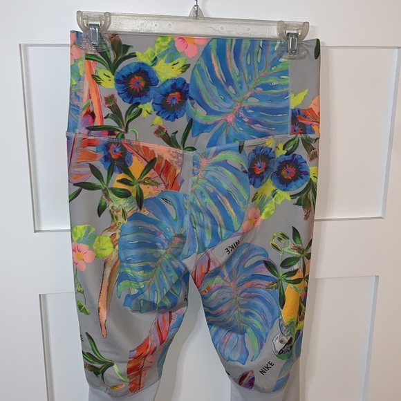 Nike Power Hyper Femme 7/8 Training Tights Medium Pure Platinum Ankle Leggings - Picture 11 of 16